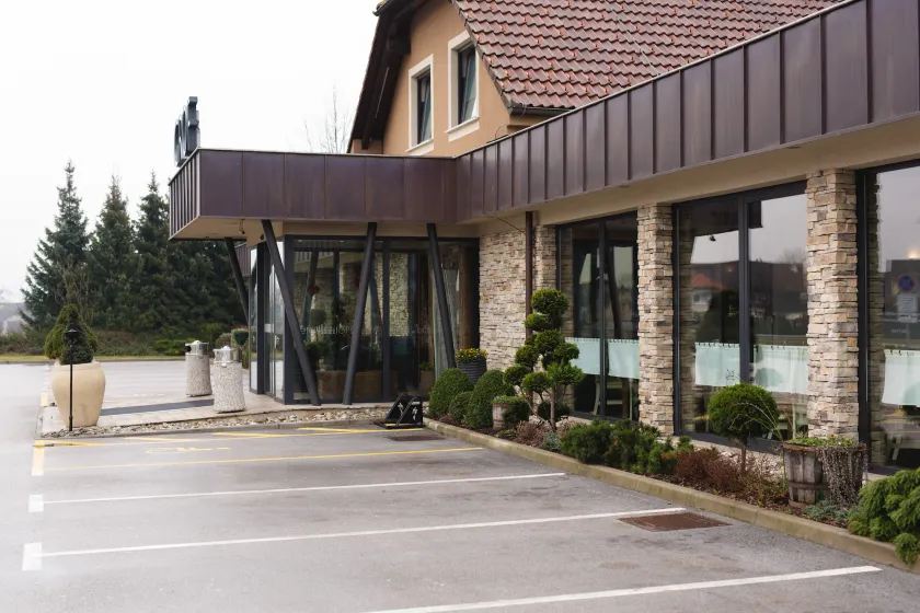 Guesthouse Grof - Image 1