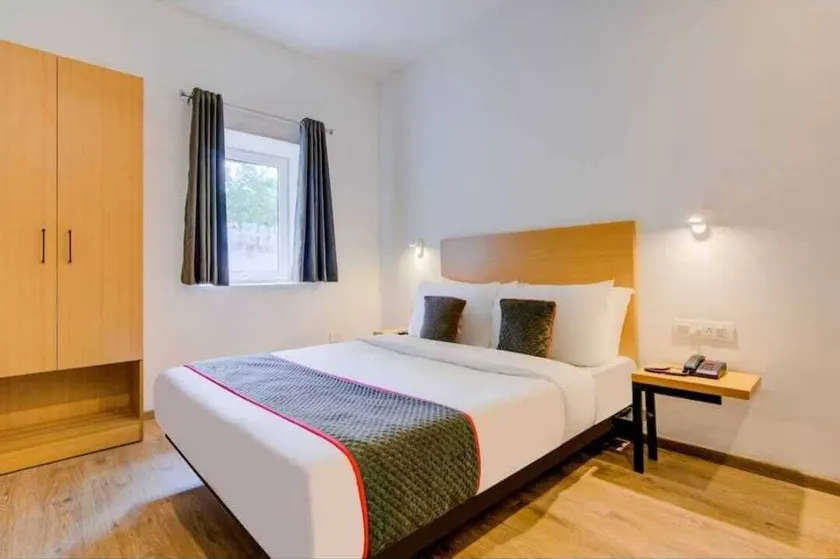 HOTEL VIVEK - Image 1