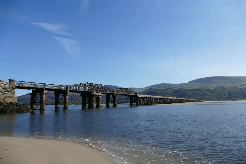 Bae Abermaw Hotel - Image 1