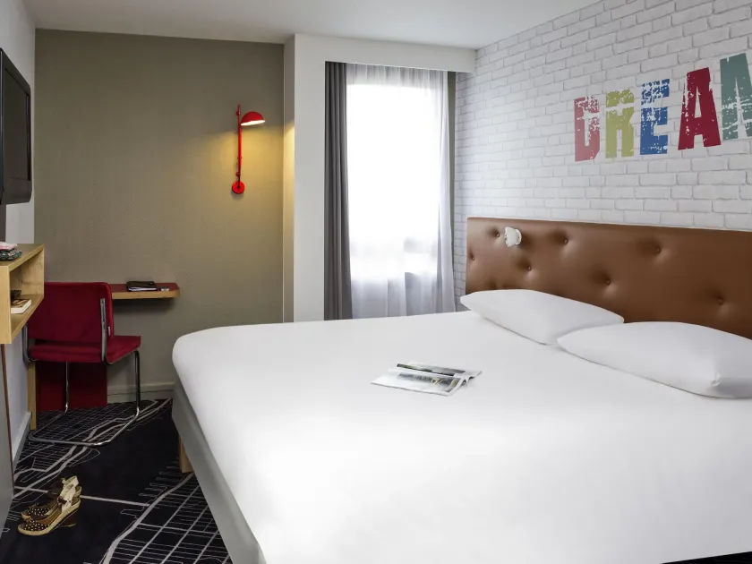 ibis Styles Chartres Métropole - Image 1