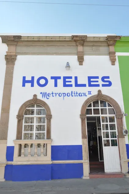 Hotel Metropolitan II - Image 1