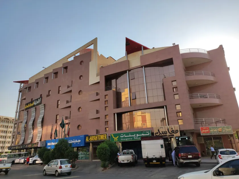 Burj Al Hayah Tower - Al Malaz - Image 1