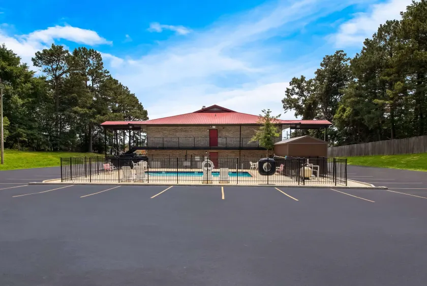 Econo Lodge Martin - Image 1