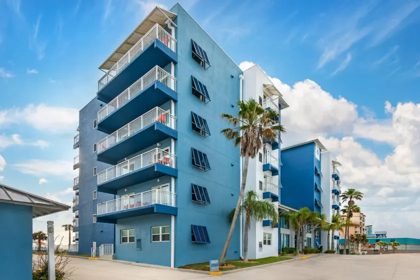 Coconut Palms Beach Resort II, an Ascend Collection Hotel - Image 1