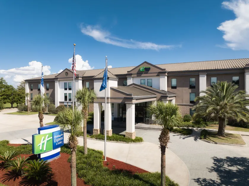 Holiday Inn Express and Suites New Orleans Airport by IHG - Image 1
