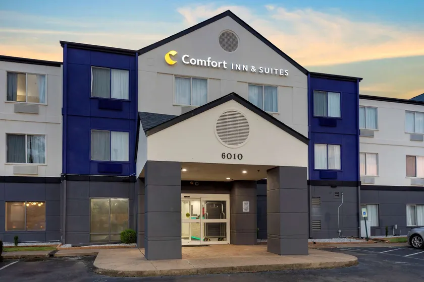 Comfort Inn & Suites Memphis East - Image 1