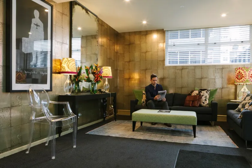 Gilmer Apartment Hotel - Image 1