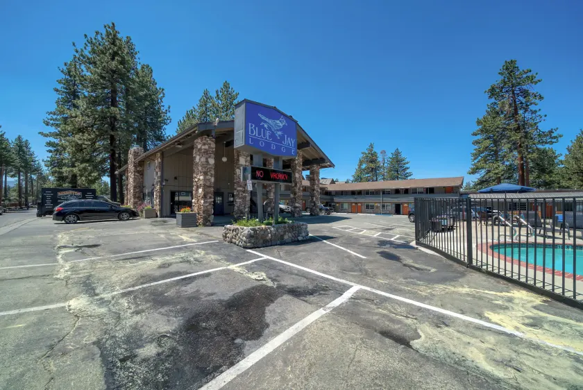 Blue Jay Lodge - Image 1