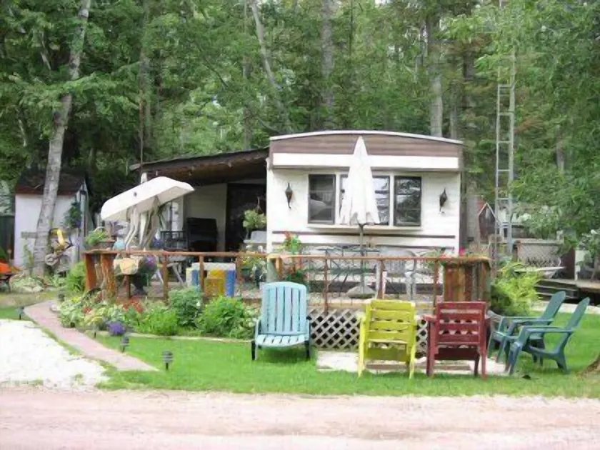 Jell-E-Bean Campground and Trailers - Image 1