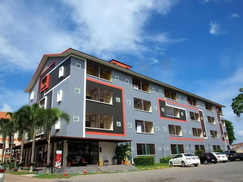 Grand Esie Service Apartment - Image 1