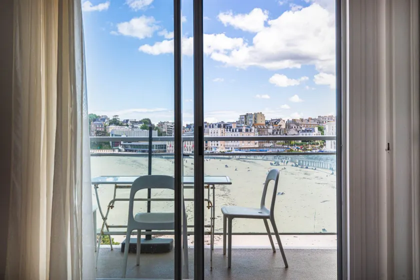 Hôtel Le Crystal Dinard - Image 1