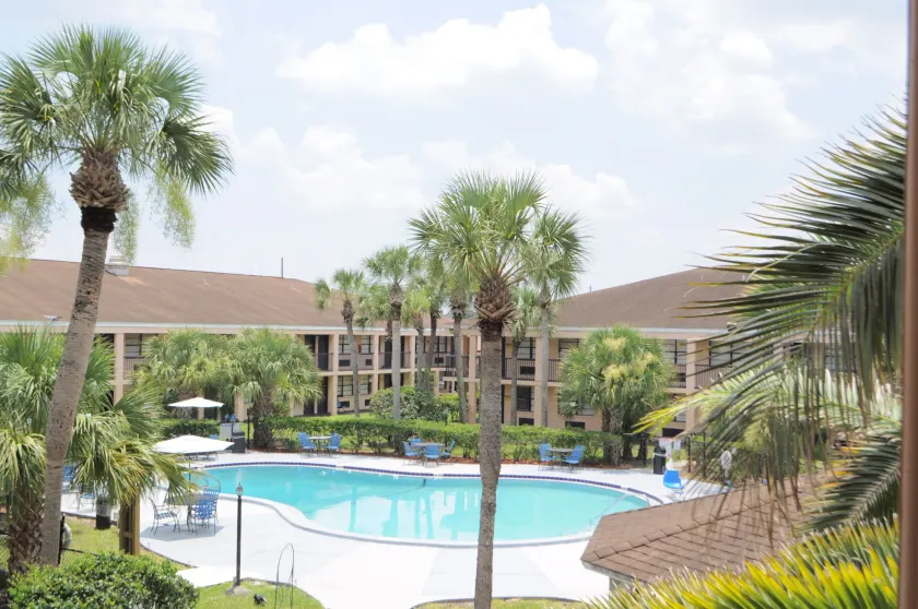 Apm Inn and Suite  - Image 1