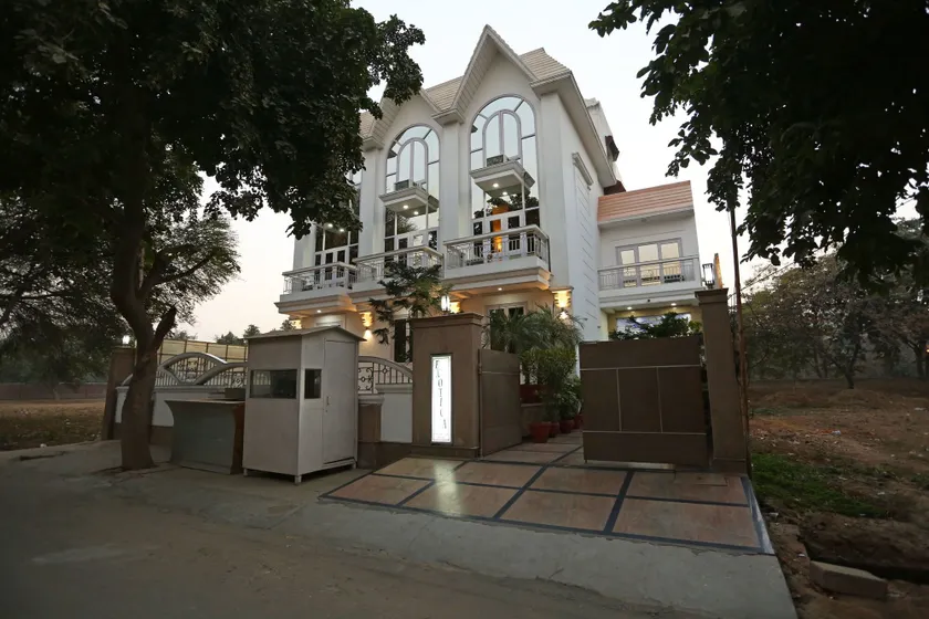 Hotel Exotica Leisure Valley, Gurgaon - Image 1
