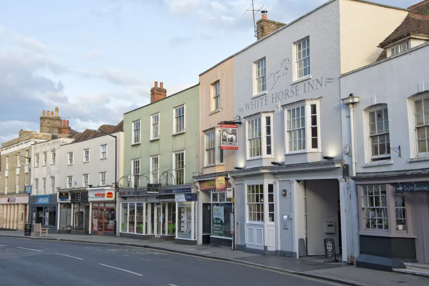 White Horse - Image 1