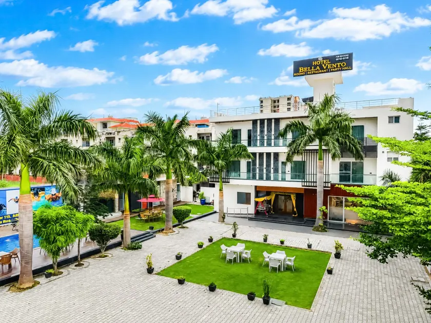 Hotel Bella Vento Luxury Stay Near CGC Landran Mohali Chandigarh - Image 1