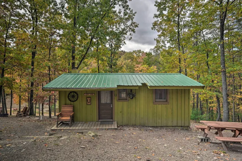 1 Mi to Raystown Lake: 'Clint Eastwood' Cabin - Image 1