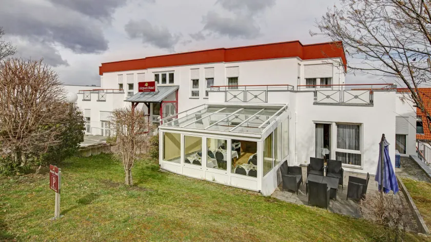 Airport-Messe-Hotel Stetten - Image 1