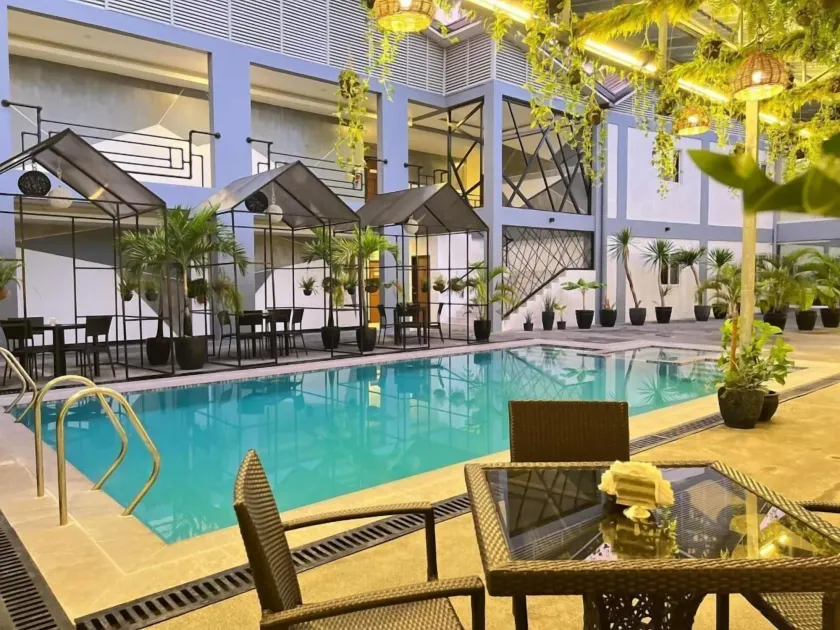 Hotel Halo Angeles City - Image 1