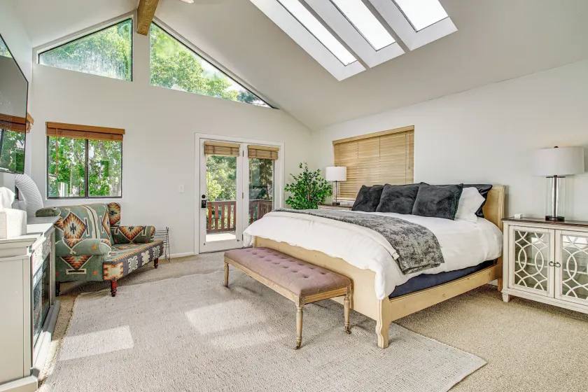 Hot Tub & Mtn Views: Charming Utah Canyon Retreat - Image 1