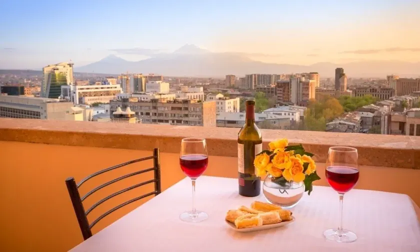 14 Floor Hotel - Image 1