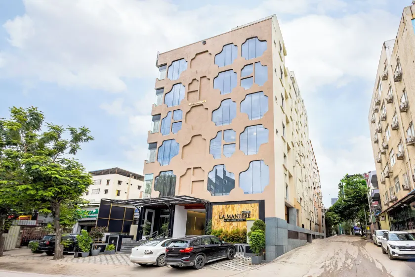 ECKO La Maniere Business Hotels - Image 1