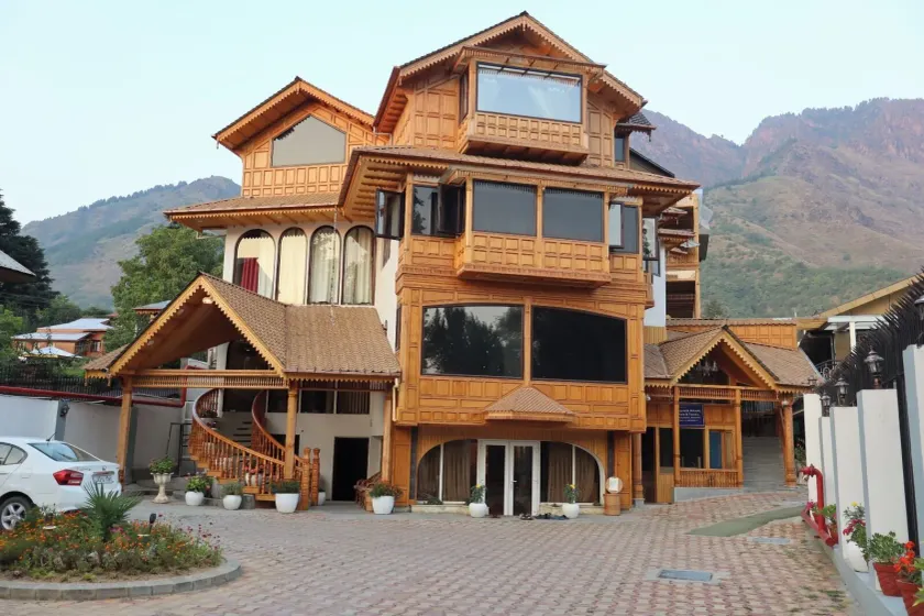 Kashmir Mahal Resorts - Image 1