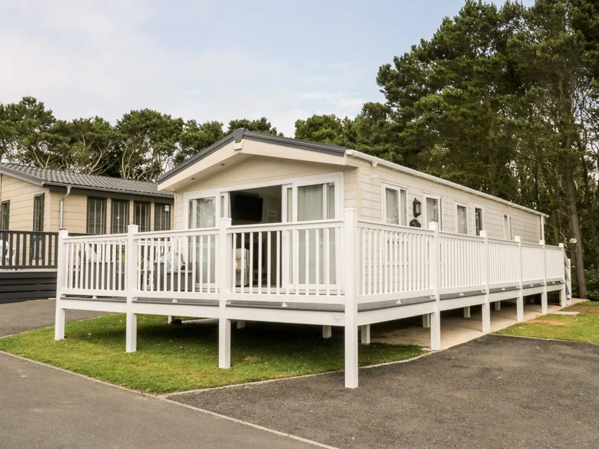 The Rodley Pines - Image 1