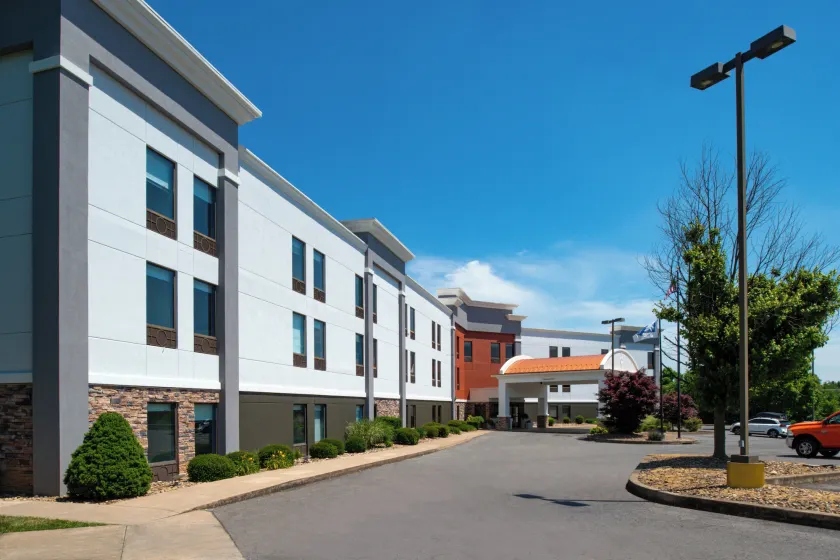 Holiday Inn Express Lewisburg - New Columbia by IHG - Image 1