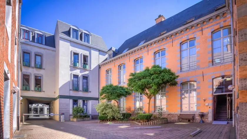 Hotel Infotel - Image 1