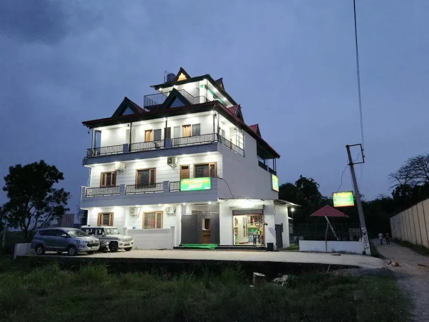 hotel baromas retreat - Image 1