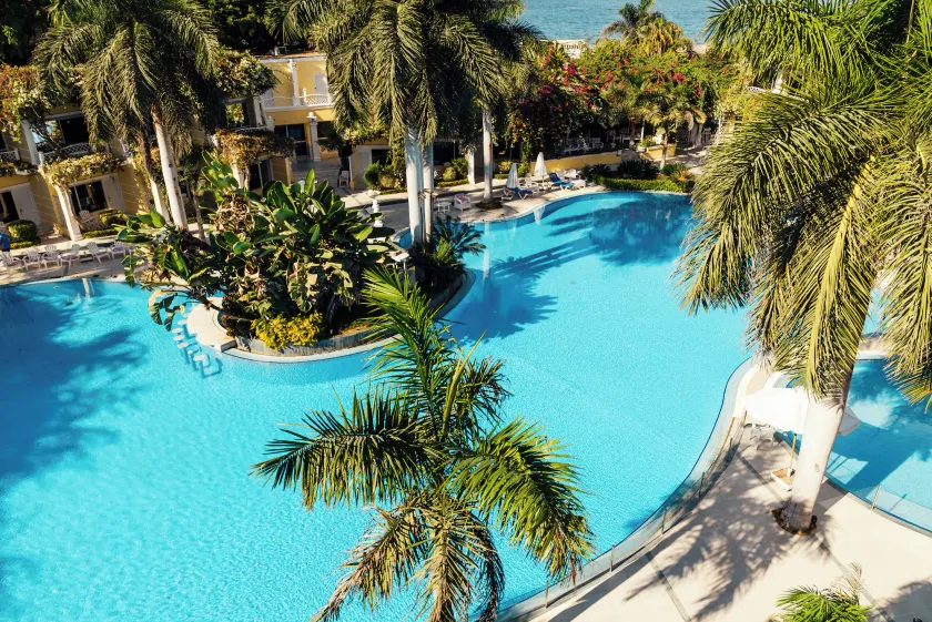 Paradise Inn Beach Resort - Image 1