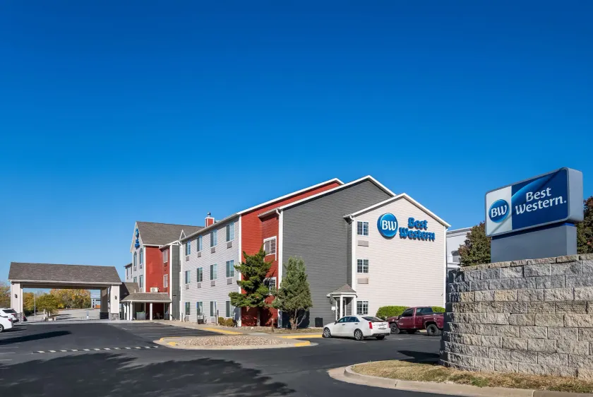 Best Western Worlds Of Fun - Image 1