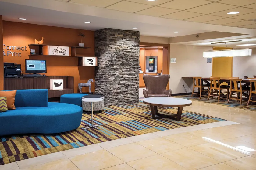 Fairfield Inn & Suites by Marriott Knoxville/East - Image 1