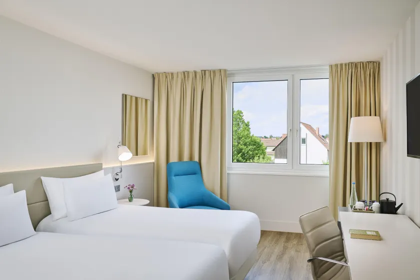 NH Weinheim - Image 1