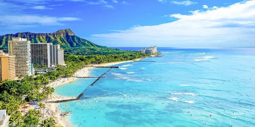 Diamond Head Beach Hotel - Image 1