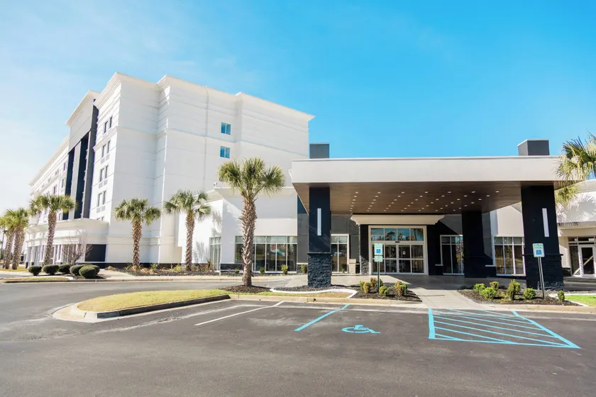Delta Hotels by Marriott Columbia Northeast - Image 1