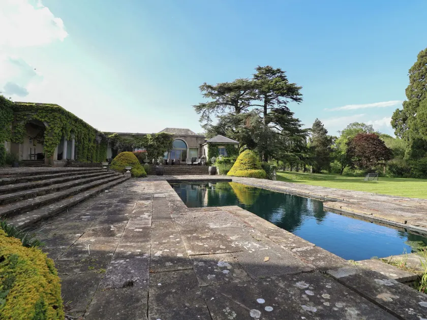 The Colonnade - Image 1