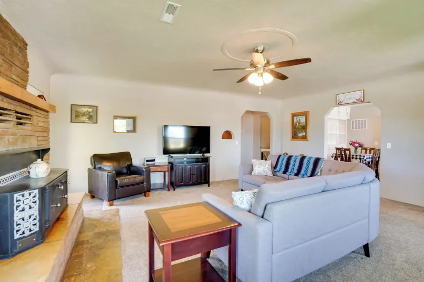 Charming Emmett Home w/ Patio - 14 Mi to Reservoir - Innvendig