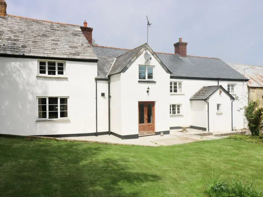 Eastcott Farmhouse - Image 1