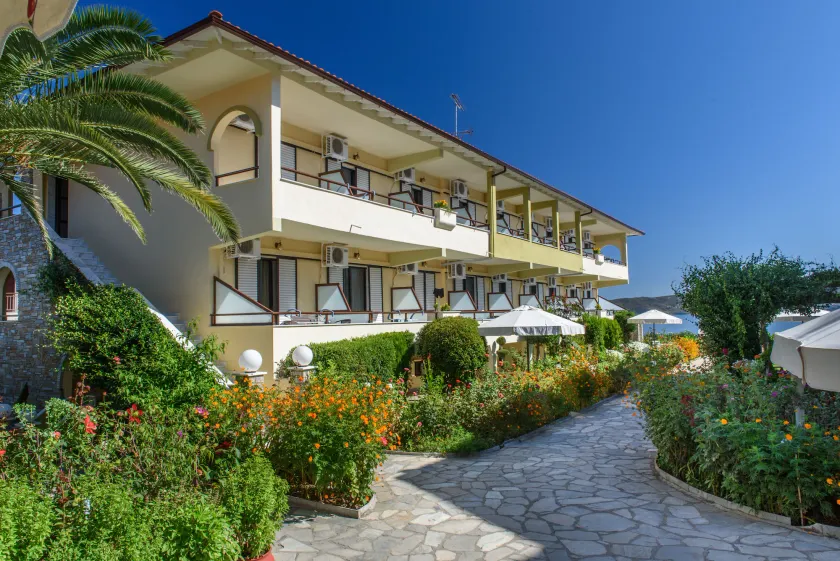 Sun Rise Hotel - Image 1