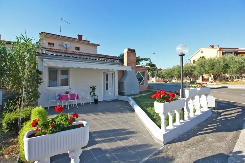 Nicely decorated apartment Silver - Image 1