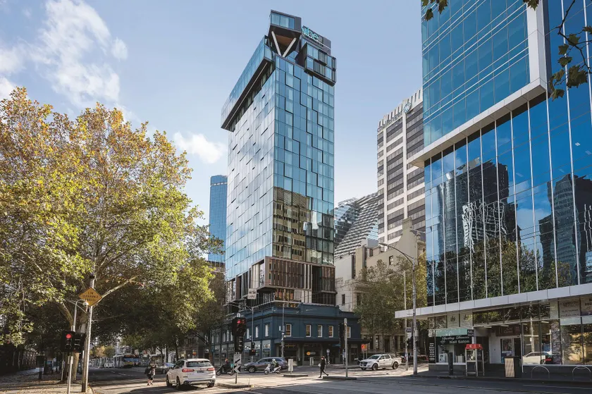 Vibe Hotel Melbourne - Image 1