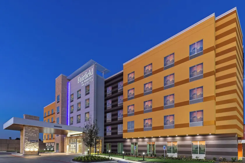 Fairfield Inn & Suites Houston Memorial City Area - Image 1