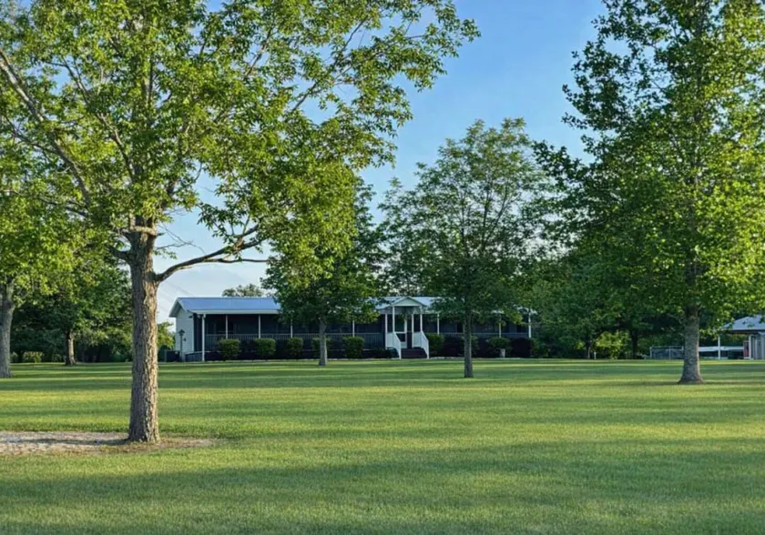 Quiet North Florida Charm Awaits - Image 1