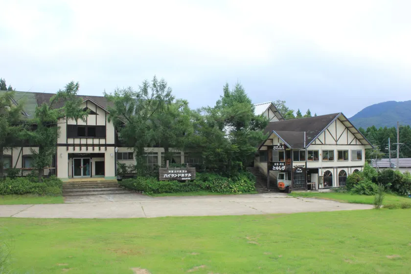 Kannabe Highland Hotel - Image 1