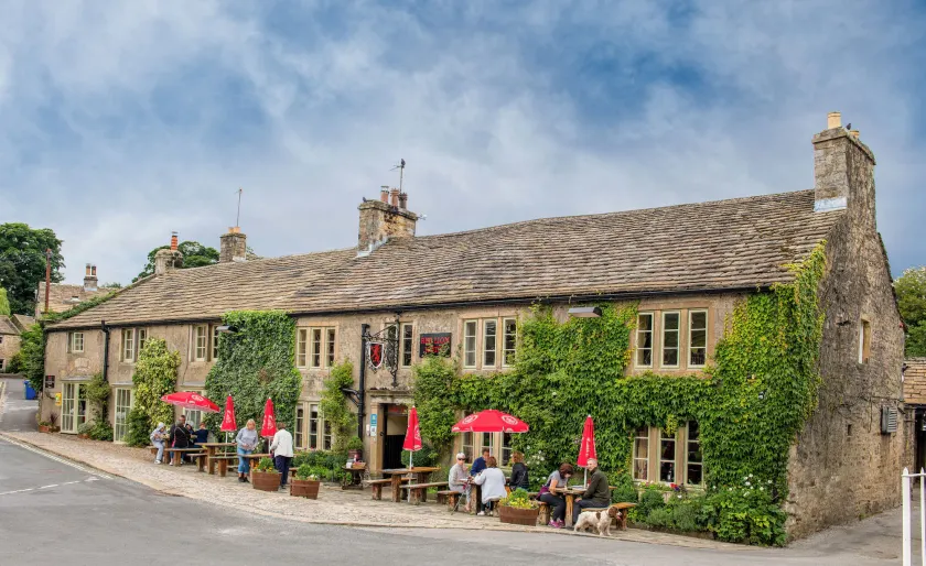 The Red Lion & Manor House - Image 1