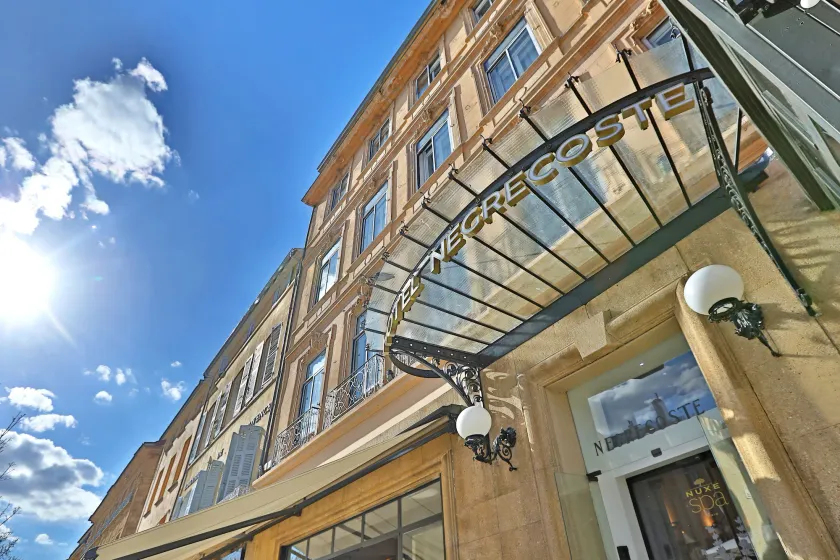 Grand Hôtel Nègre Coste - Image 1