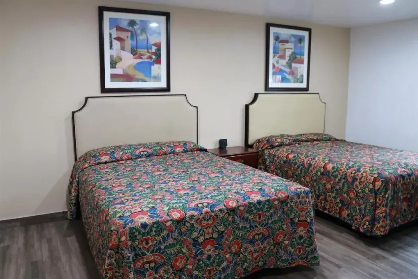Palm Inn Motel - Montclair - Chambre
