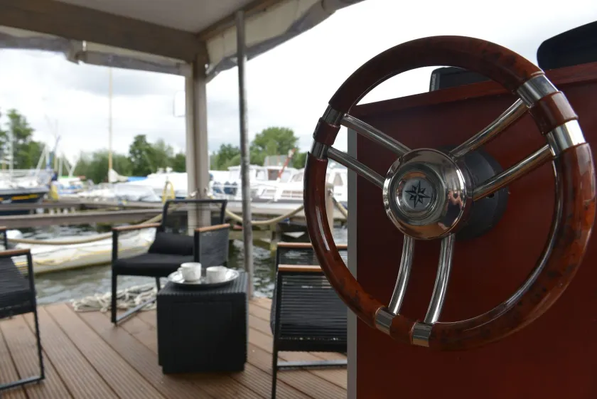 Hausboot NautikHus auf der Havel - Image 1