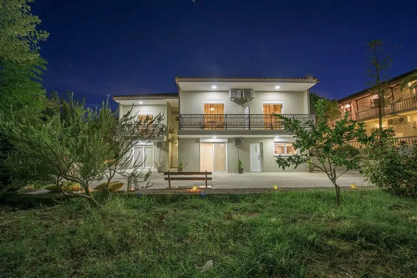 Alba Boutique Apartments - Image 1